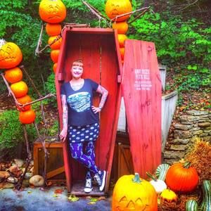 Meet your Posher, Cassie